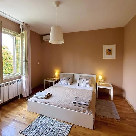 Sunny Central Apartment Sofia Eksteriør bilde
