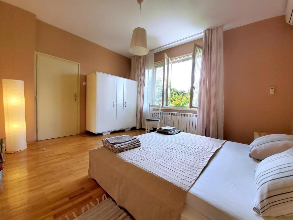 Sunny Central Apartment Sofia Eksteriør bilde